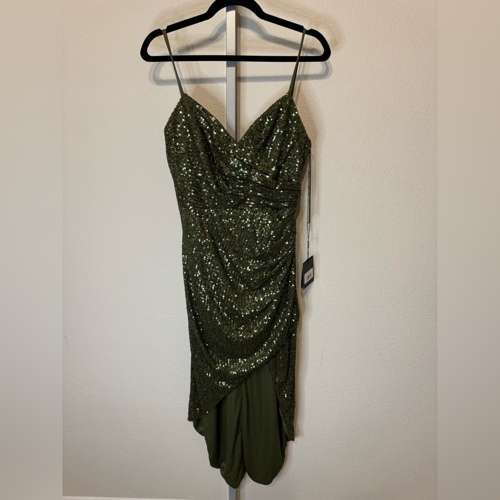 IEENA FOR MAC DUGGAL
Green Sequined Faux Wrap Asymmetrical Hem Dress - Picture 4 of 8